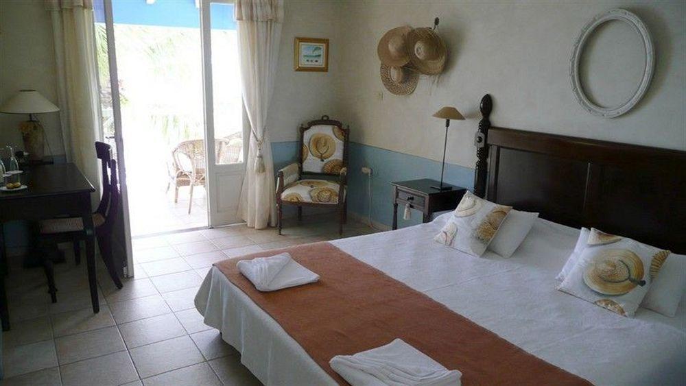 Hotel Amaudo แซงต์-ฟรองซัวส์ ภายนอก รูปภาพ