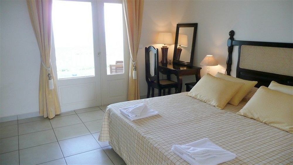 Hotel Amaudo แซงต์-ฟรองซัวส์ ภายนอก รูปภาพ